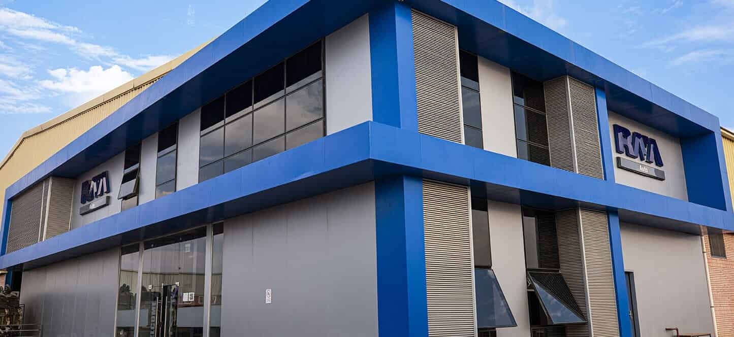 Raya Auto to open Egypt’s largest XPENG service center after New Cairo showroom launch